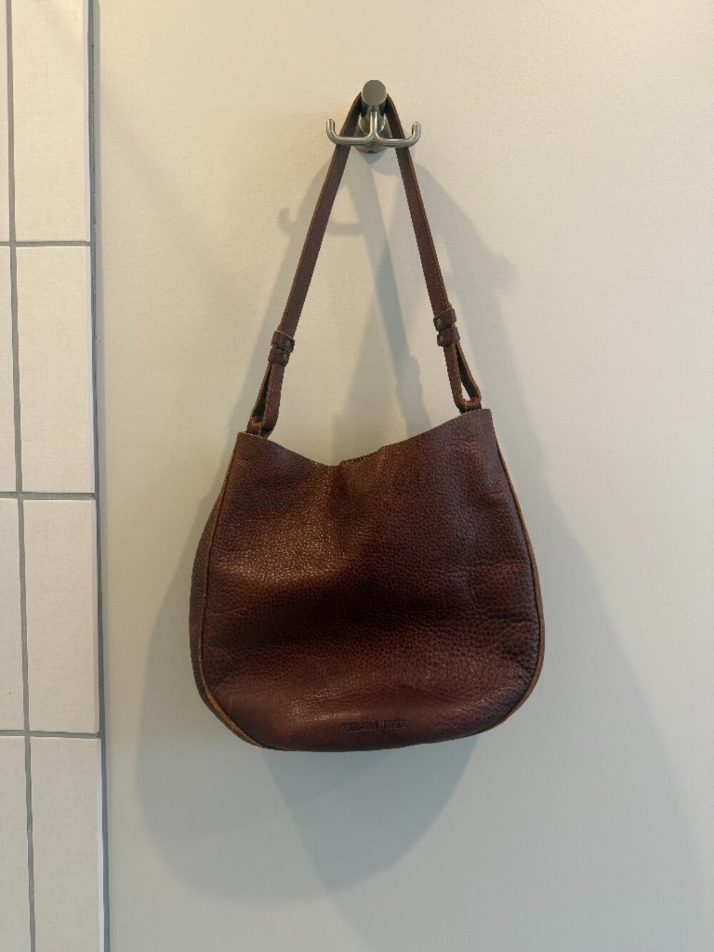 Portland Leather Olivia Shoulder Bag - Large- Nutmeg